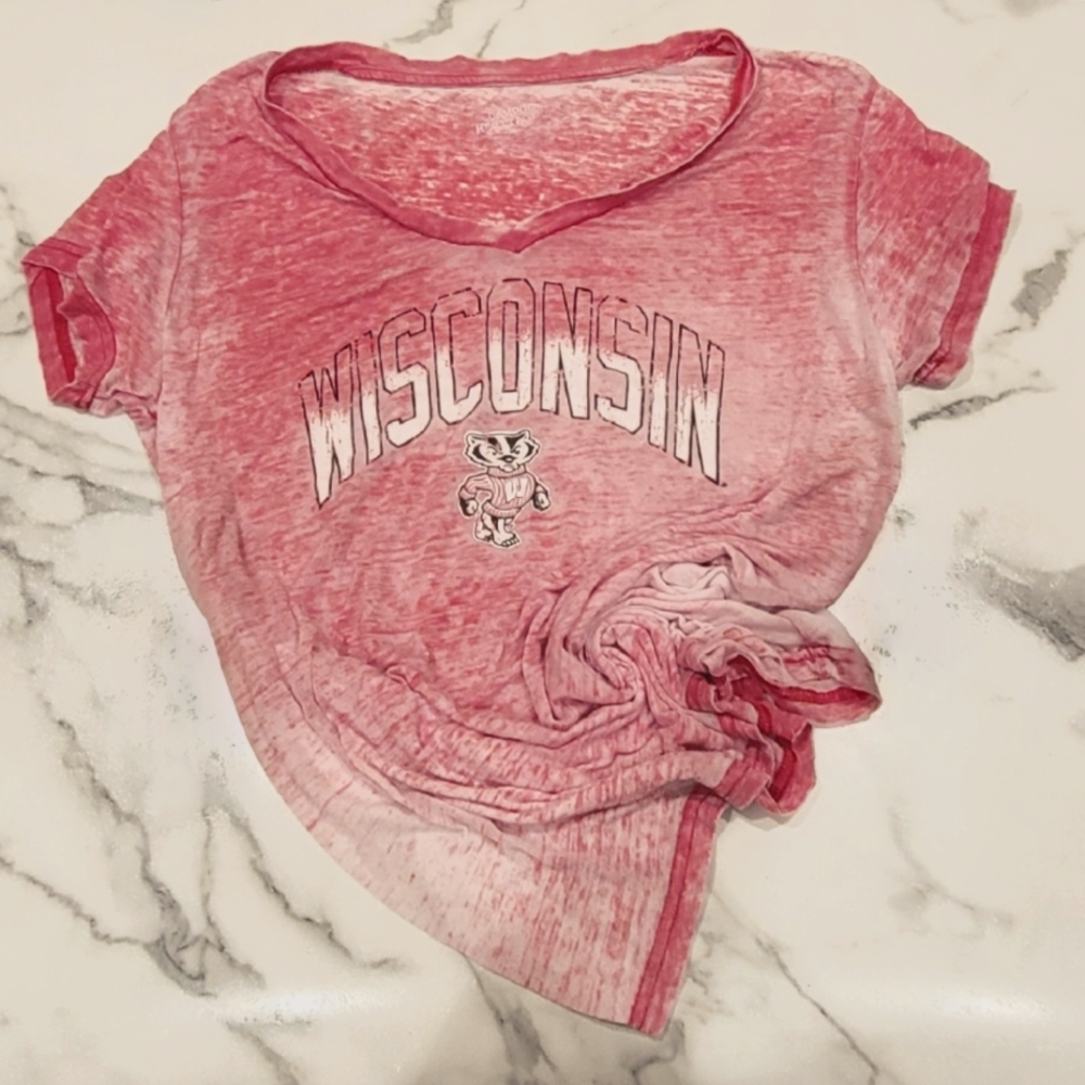 Campus Heritage Wisconsin Badgers Faded T-Shirt - Sz XXL